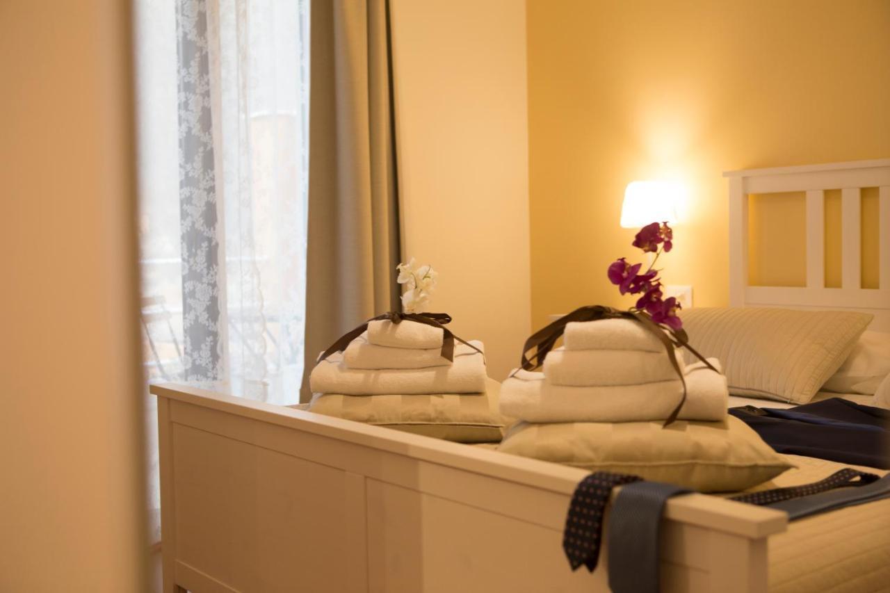 Bed and Breakfast Yhomisus Comiso Esterno foto