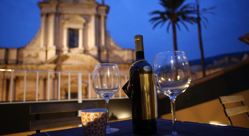 Bed and Breakfast Yhomisus Comiso Esterno foto