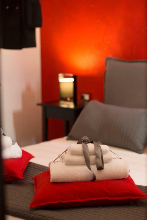 Bed and Breakfast Yhomisus Comiso Esterno foto